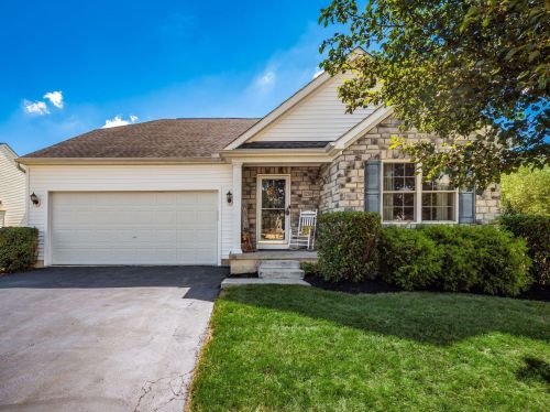 3230 Weeping Spruce Dr, Darbydale, OH 43123-1490