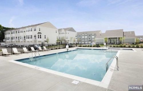 22 Aster Ln, Outwater NJ 07026-3563 exterior