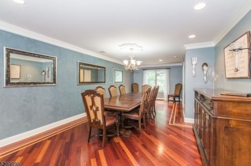 77 Fountain Dr, Skyline Lakes NJ  07456-2406 exterior