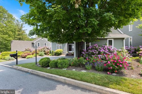 6 Horseshoe Ln, Newtown Square, PA 19073-2923