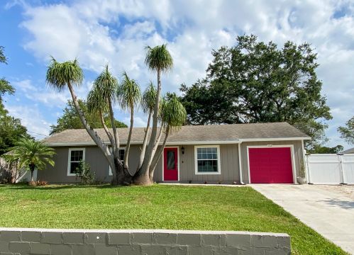 1313 Gastador Ave, Fort Pierce, FL 34953-1724
