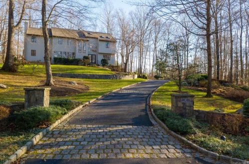 12 Autumn Ridge Rd, Lewisboro, NY 10590-1102