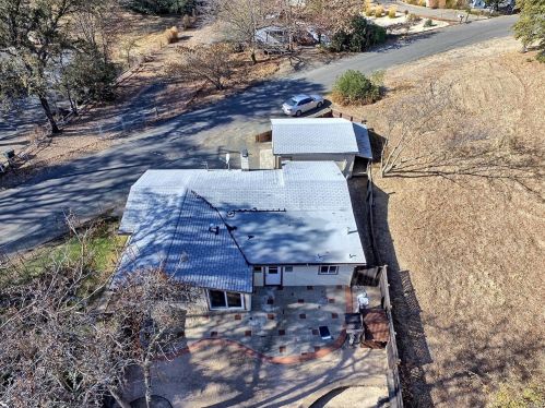 2504 Beach Ln, Lakeport, CA 95453-6904