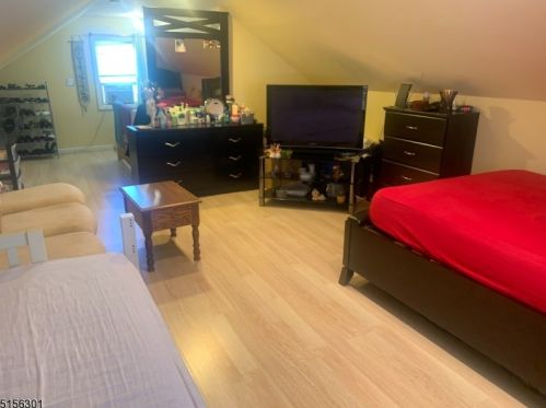 265 1st Ave, Manville NJ  08835-1302 exterior