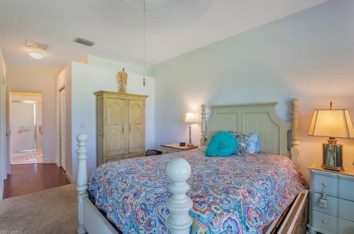 23379 Olde Meadowbrook Cir, Bonita Springs FL 34134-9115 exterior