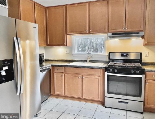 4326 Granby Rd, Woodbridge VA  22193-2514 exterior