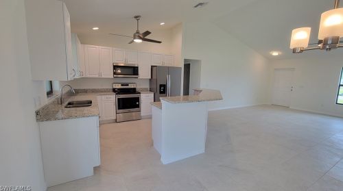 902 11th Pl, Cape Coral FL  33991-2456 exterior