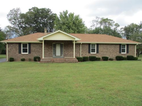 211 Lealand Ln, Lebanon TN  37087-2116 exterior