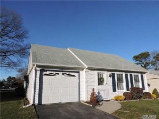 143 Laurance Ln, Panamoka, NY 11961-2002