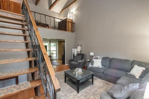 40 Scott Dr, Middletown NY  10941-1133 exterior