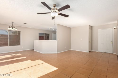 6931 Tuckey Ln, Glendale AZ 85303-3412 exterior