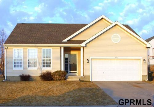 7947 154th Ave, Bennington, NE 68007-1819