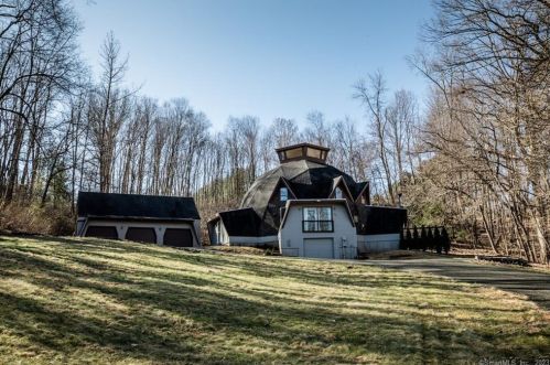 49 Coe Rd, Durham, CT 06422-3604