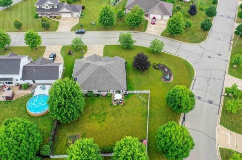 2722 Teresa Dr, Green Bay WI  54311-5586 exterior