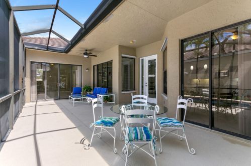 213 Disc Dr, Boynton Beach, FL 33436-1843