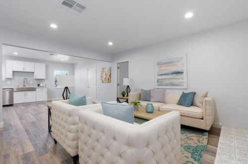 834 Meridian Ave, Rialto CA  92376-3714 exterior