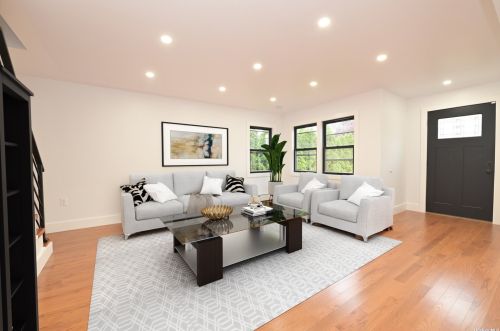 1402 Lincoln Ave, New Hyde Park, NY 11040-4261