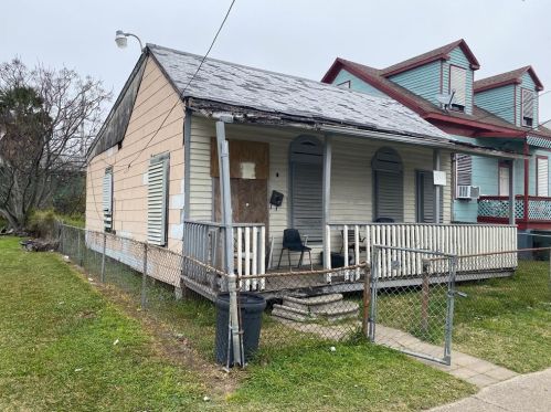 3714 Ball St, Galveston, TX 77550-1257