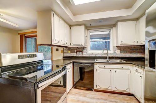4328 Skylark Dr, Englewood OH  45322-3738 exterior