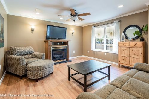 1229 Sylvania Pl, Lacey NJ  08731-4440 exterior