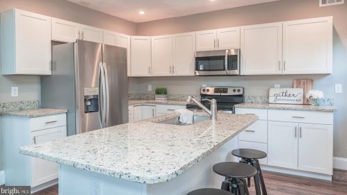 5828 James Madison Pkwy, Owens VA  22485-5352 exterior