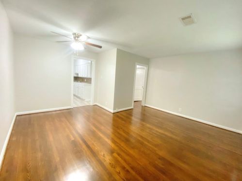 405 Farrer St, Angleton TX  77515-5025 exterior