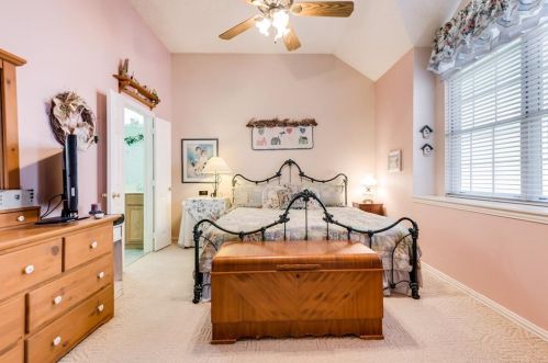 833 Pinnacle Cir, Lewisville TX 75077-2537 exterior