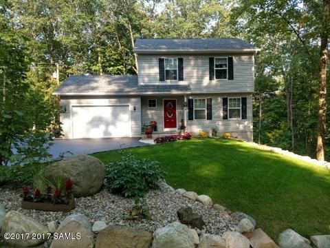 9 Tee Dr, Glens Falls, NY 12804-8639