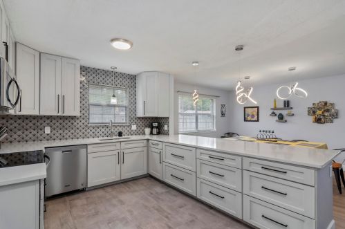 88 9th St, Shalimar FL  32579-1431 exterior