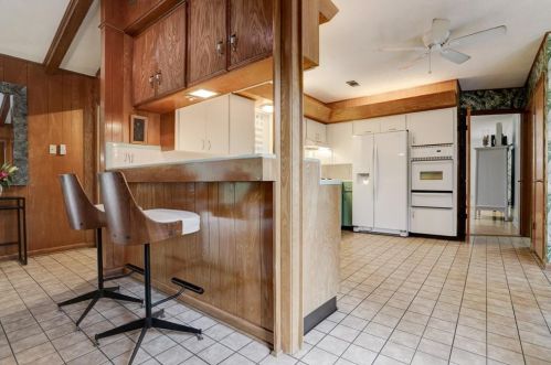 319 Barracuda Ave, Galveston TX 77550-3224 exterior