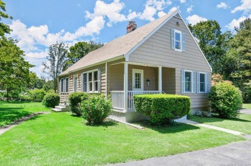 76 Beers Rd, Bridgeport, CT 06612-1722