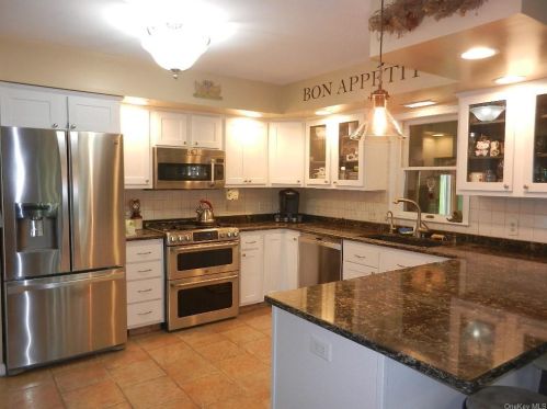 844 Lake Blvd, Mahopac, NY 10541-4761