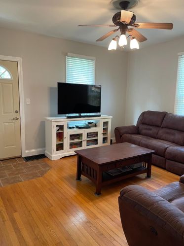 401 Erie St, Valpo, IN 46383-4931