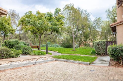 2728 Piantino Cir, San Diego CA 92108-4736 exterior