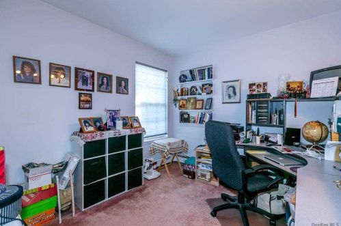69 Walter Ave, Hicksville NY  11801-5354 exterior