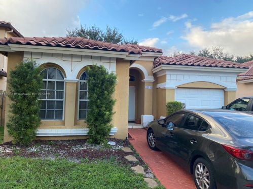12831 53rd St, Hollywood, FL 33027-5555
