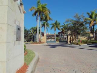11750 Saint Andrews Pl, West Palm Beach, FL 33414-7048