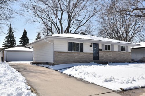 1541 Wanda Ave, Milwaukee WI  53221-4314 exterior