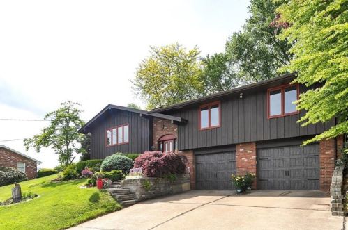627 Gladden Rd, Canonsburg, PA 15317-1805