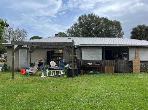 4611 Pinetree Dr, Fort Pierce, FL 34982-7182