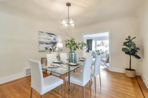 2800 Kingsland Ave, Oakland CA  94619-3325 exterior