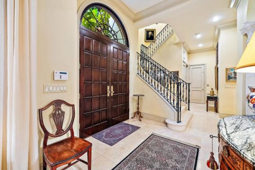 446 Brazilian Ave, Palm Beach, FL 33480-4522
