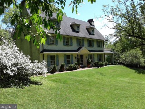 3 Woodland Ter, Paoli, PA 19301-1427