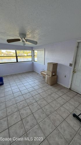 1081 Abingdon Ave, Fort Pierce FL  34953-2804 exterior