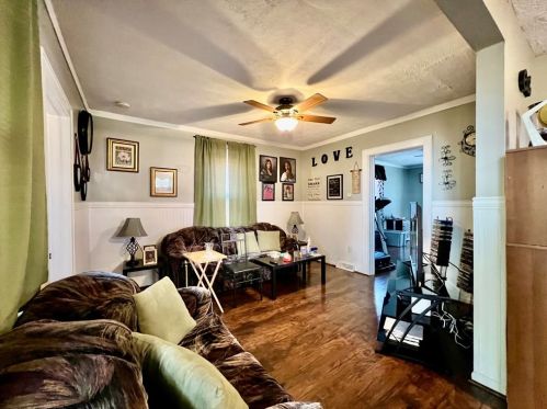 2024 Beaver Rd, Ambridge, PA 15003-1823