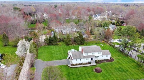 337 Thornridge Dr, Stamford, CT 06903-5121