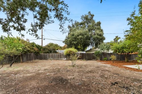 10 Clover Ct, Woodland CA  95695-3026 exterior