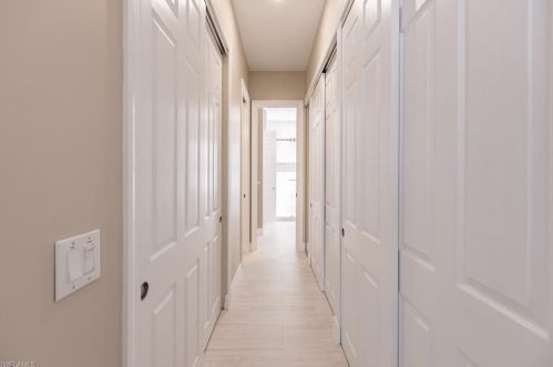 4353 Montalvo Ct, Naples FL  34109-1374 exterior