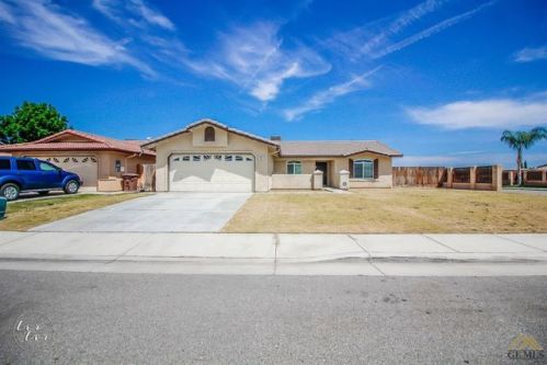 402 Chris Ave, Bakersfield, CA 93263-2329