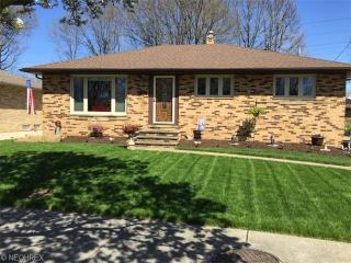 4763 Deborah Lynn Dr, Cleveland, OH 44144-3012